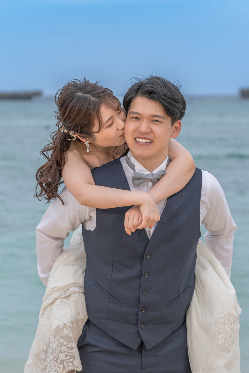 2月はさらに1万円オフ！7万円【万座毛バック写真付ビーチフォトキャンペーン】