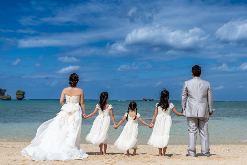 1月まで8万円【安心の衣裳追加料金なし!おんなそんビーチフォト】青空&美肌補正付