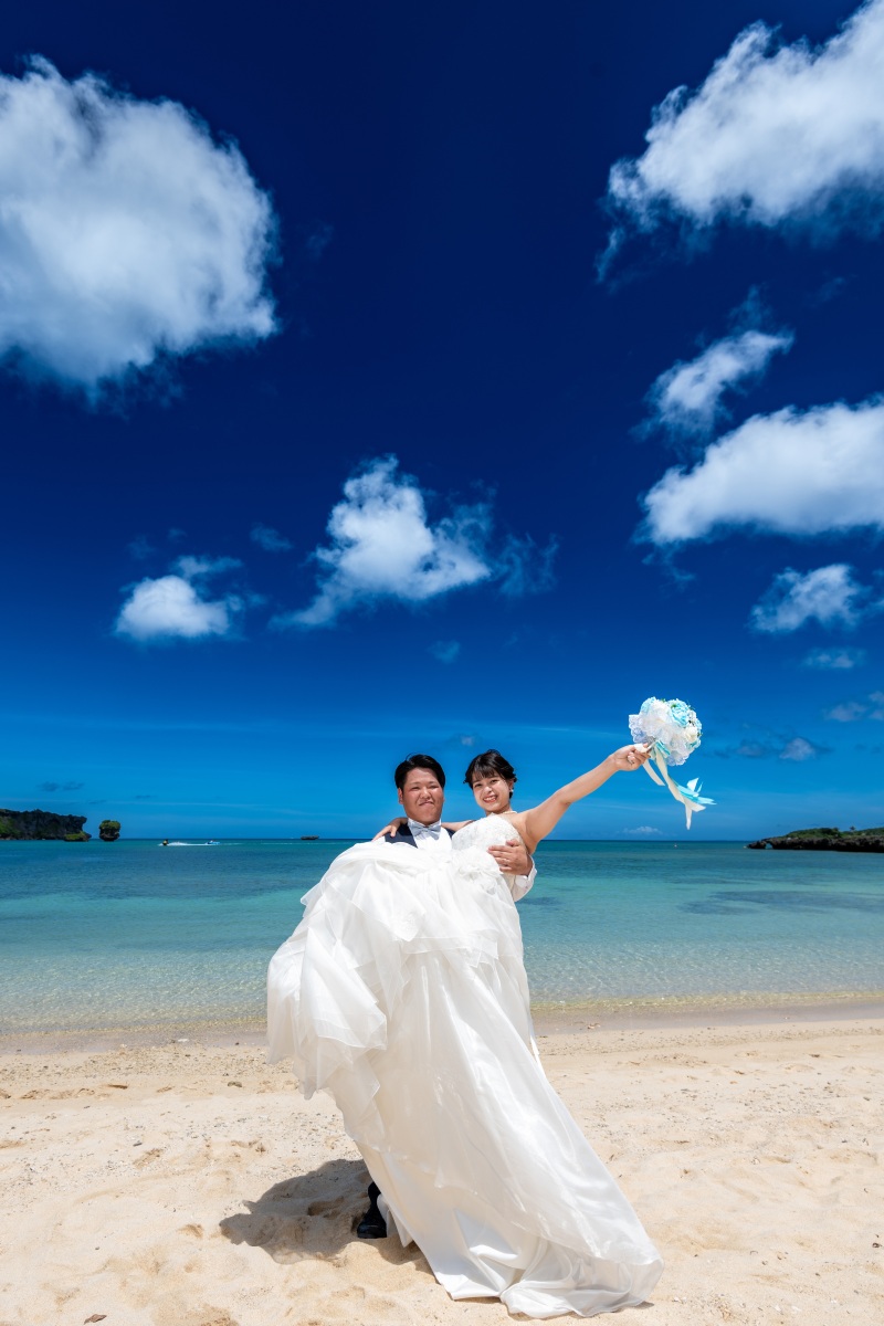 1月まで8万円【安心の衣裳追加料金なし!おんなそんビーチフォト】青空&美肌補正付