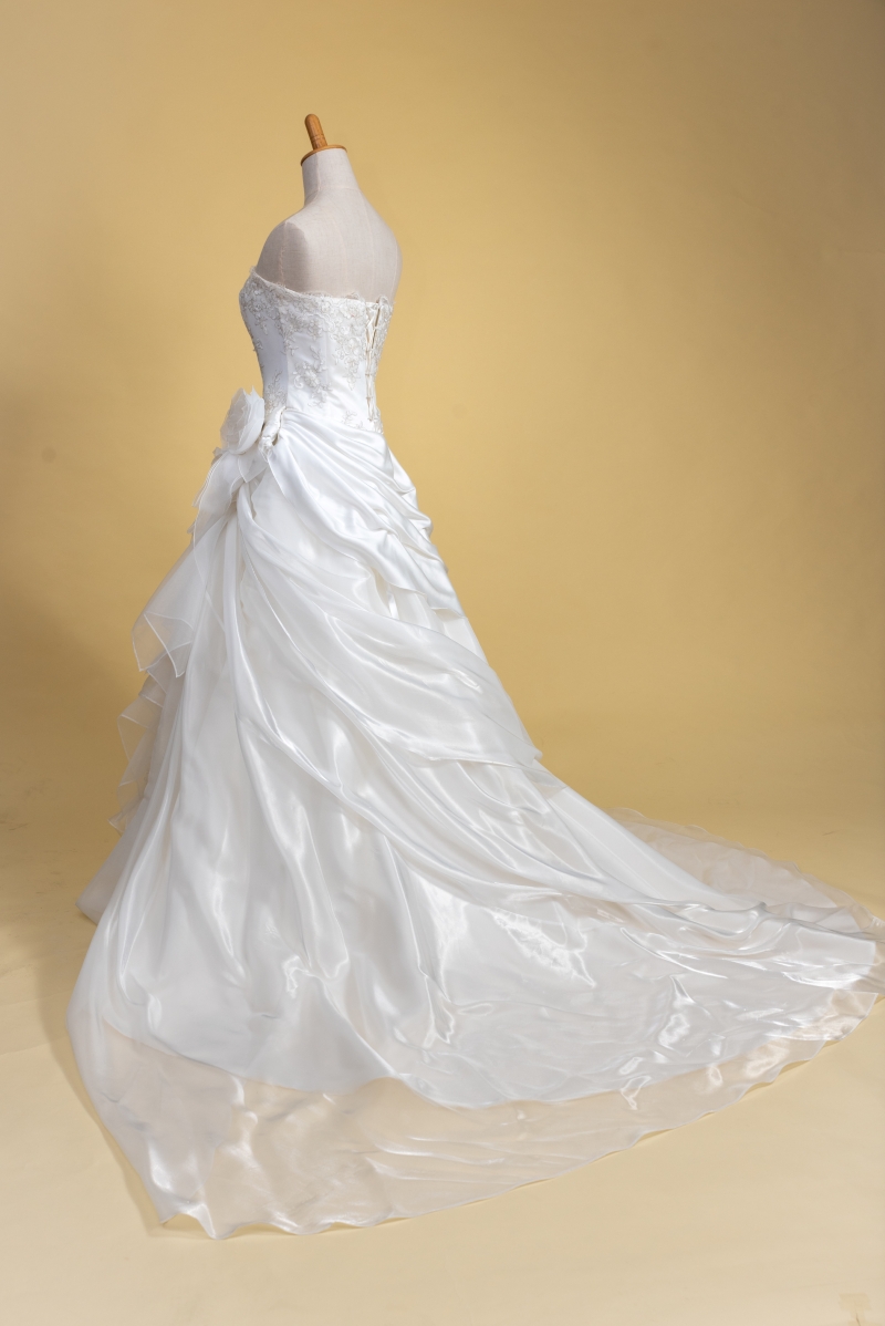 スタジオムーンは安心の衣裳追加料金なし！フリーチョイス全100着【ドレス紹介Ⅰ】