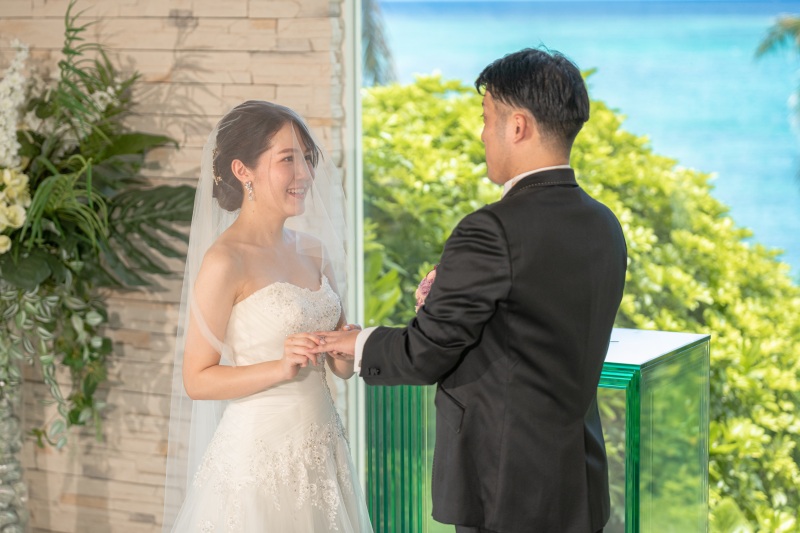 【結婚式の代わりに　チャペル＆ビーチプラン】青空＆背景補正付き6/21撮影まで