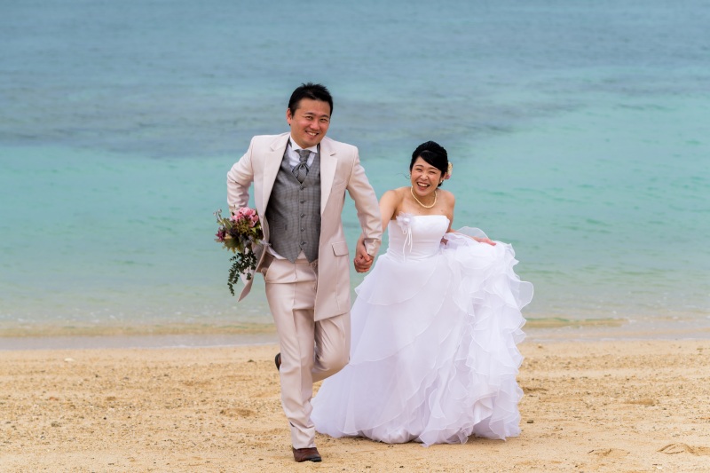 お客様の撮影レポート【おんなそんビーチフォトアルバムパッケージ】★結婚記念