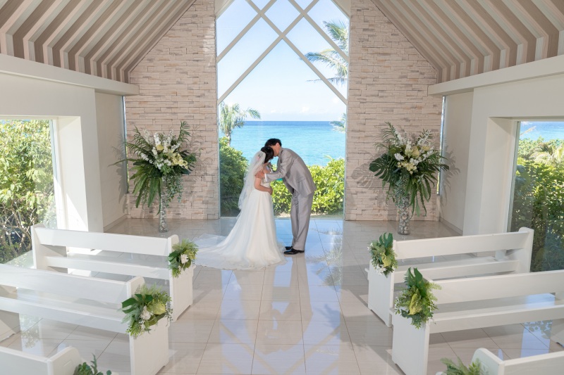 一日一組限定！すべてセット「恩納村ビーチ＆チャペル　フルパッケージ33万円」