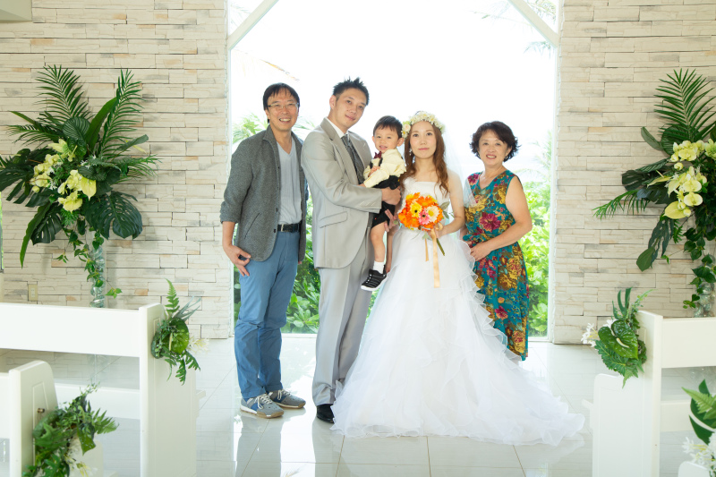 お客様の撮影レポート【ムーンビーチ&チャペルプレミアムフォト】★ご家族同行