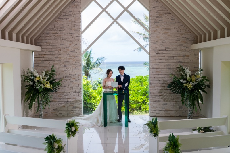 「まるで結婚式のようなチャペルセレモニーフォト」★ムーンビーチ編★