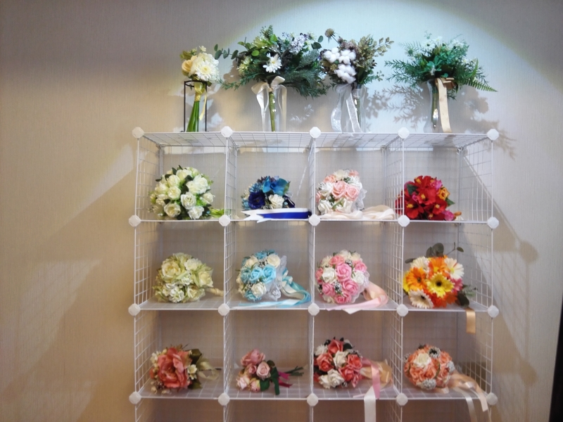 スタジオムーン「バリエーション豊富！15種類以上から選べるブーケ」④