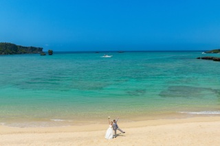 4月撮影日限定スペシャル!【おんなそんビーチ&ドローン アルバムパッケージ】