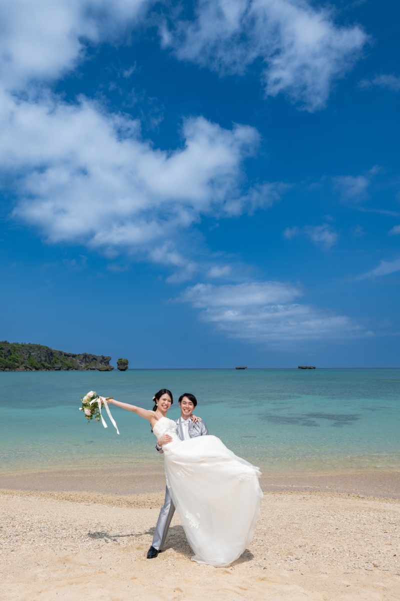 1月まで8万円【安心の衣裳追加料金なし!おんなそんビーチフォト】青空&美肌補正付