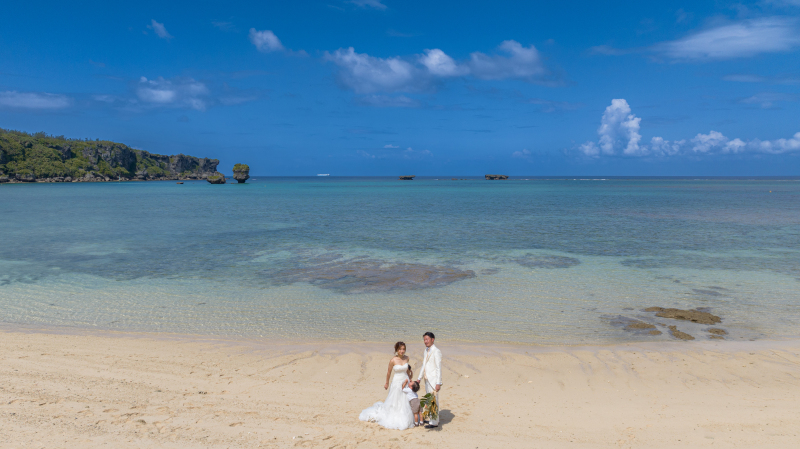 1月まで8万円【安心の衣裳追加料金なし！おんなそんビーチフォト】青空&美肌補正付