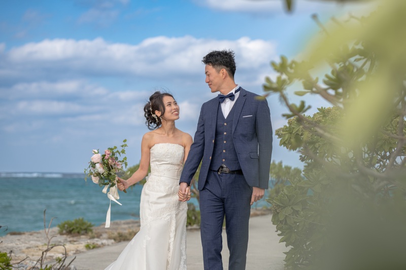 【8月までおんなそんビーチフォト8万円】衣裳追加料金なし！背景＆青空&美肌補正付