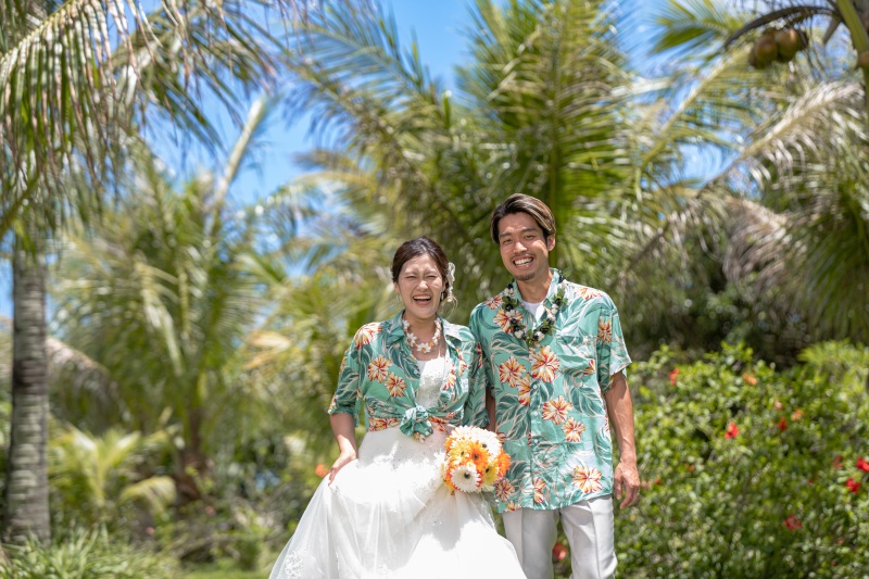 8月まで77000円【衣裳追加料金なし！おんなそんビーチフォト】青空&美肌補正付