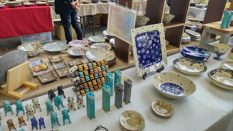 沖縄観光＆おみやげに「やちむん市のご紹介」