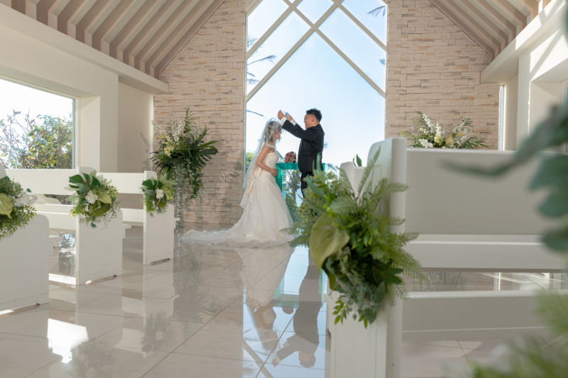 10&11月特割11万円【安心の衣裳追加料金なし!チャペル&ビーチプラン】