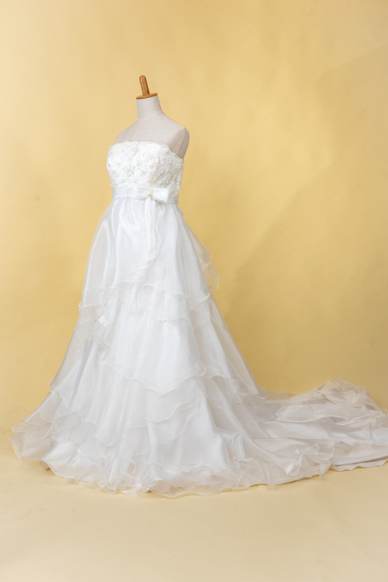 スタジオムーン【安心の衣裳追加料金なし!ドレス100着フリーチョイス】