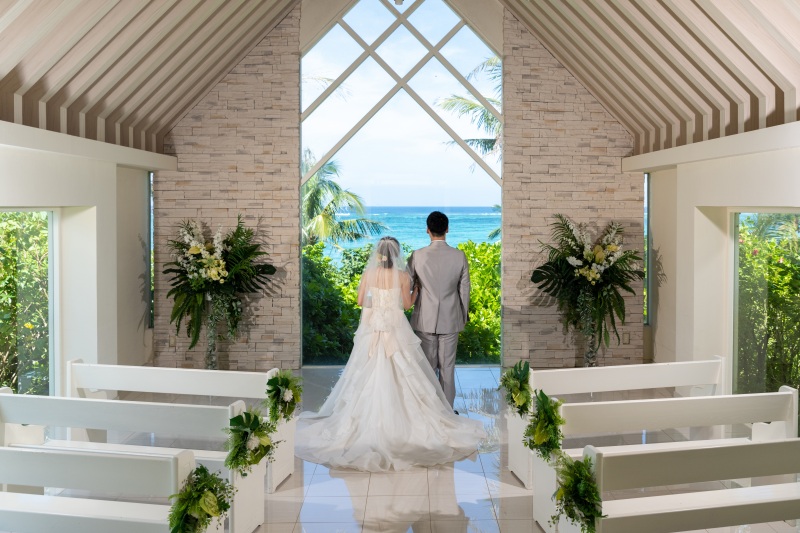 「結婚式のようなチャペルセレモニーフォト」★ムーンビーチ編