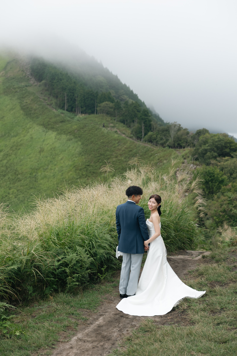 曽爾高原で撮る、自然で大人っぽいロケーションフォト