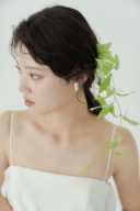 生花ヘア×艶肌メイク