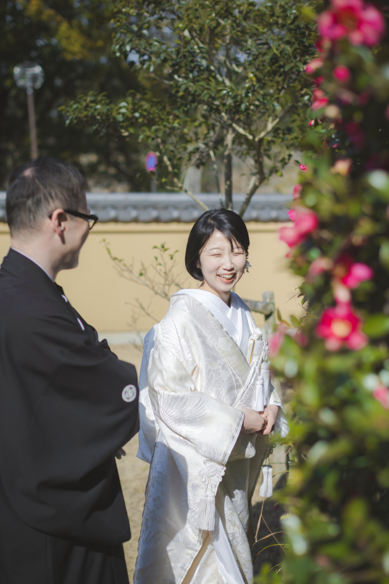 和装の美しさが映える瑜伽山園地