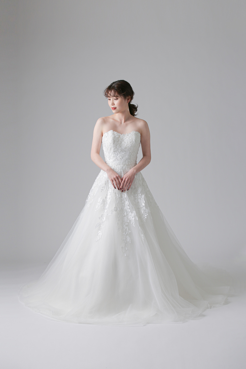 ドレスの形でお悩みの新婦様へ♪♪