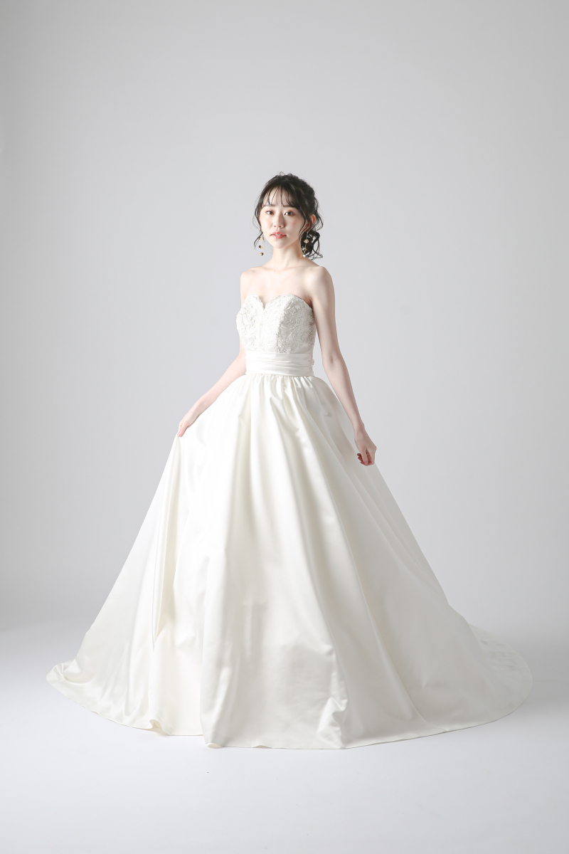 ドレスの形でお悩みの新婦様へ♪♪
