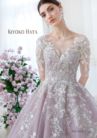 新作のカラードレスが入荷されました♪