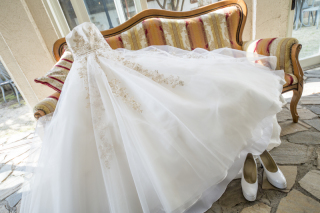 似合うウェディングドレスの選び方について