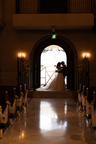 チャペル大扉前での撮影♡