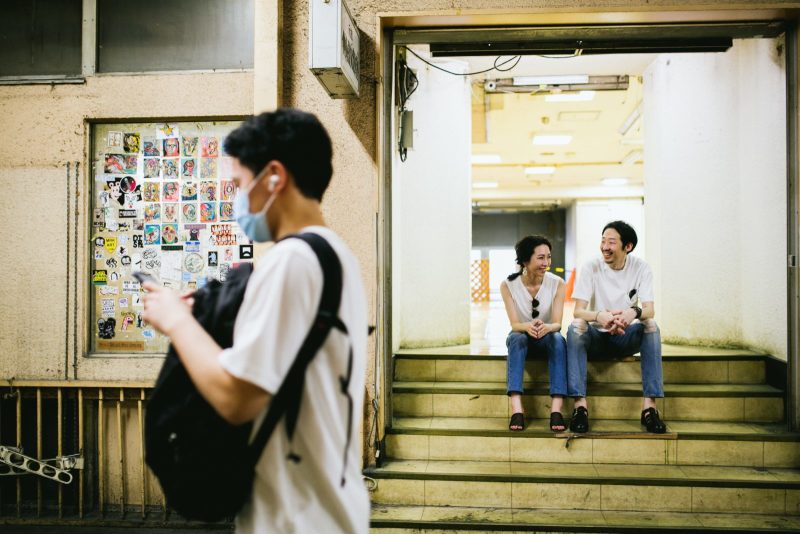 住み慣れた街でのエンゲージメントフォト -高円寺編-