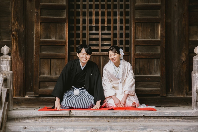 寺院にてしっとりと撮影を
