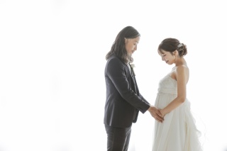 洋装スタジオにてマタニティ撮影を