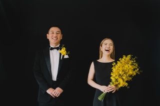 ブラックコーデと鮮やかな赤無垢と【ONELIFE】