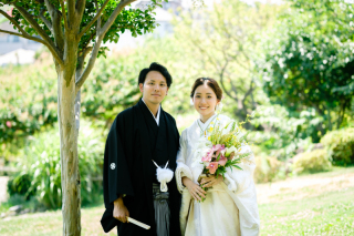 和装撮影に花束を