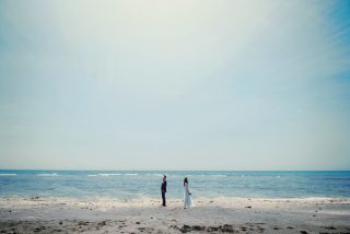 海をバックに浜辺で！おまかせロケーション撮影【洋装編】