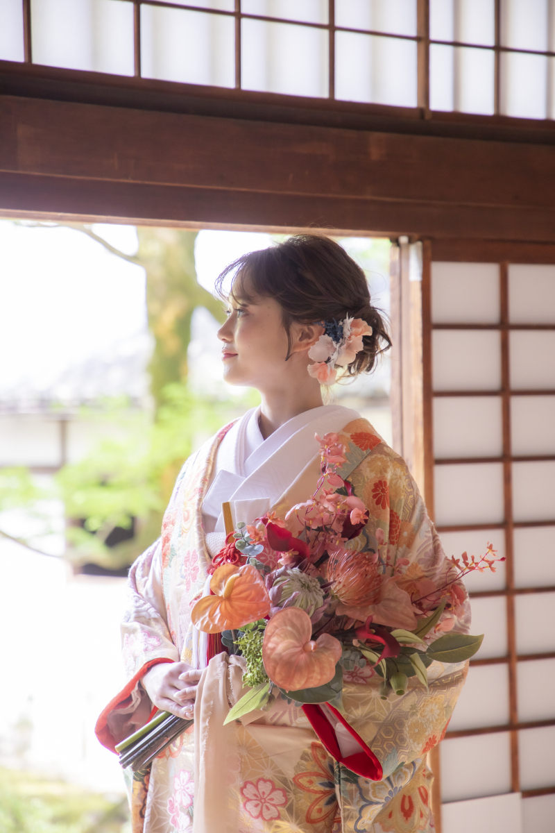 \和装フォト/白無垢と色打掛どっちを選ぶ?それぞれの魅力*