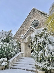 雪化粧の教会*一面冬景色となりました!