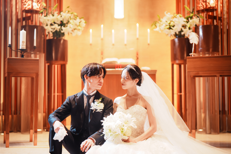 ライティングで姿を変えるチャペル