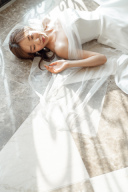 あたたかい日が降り注ぐ教会