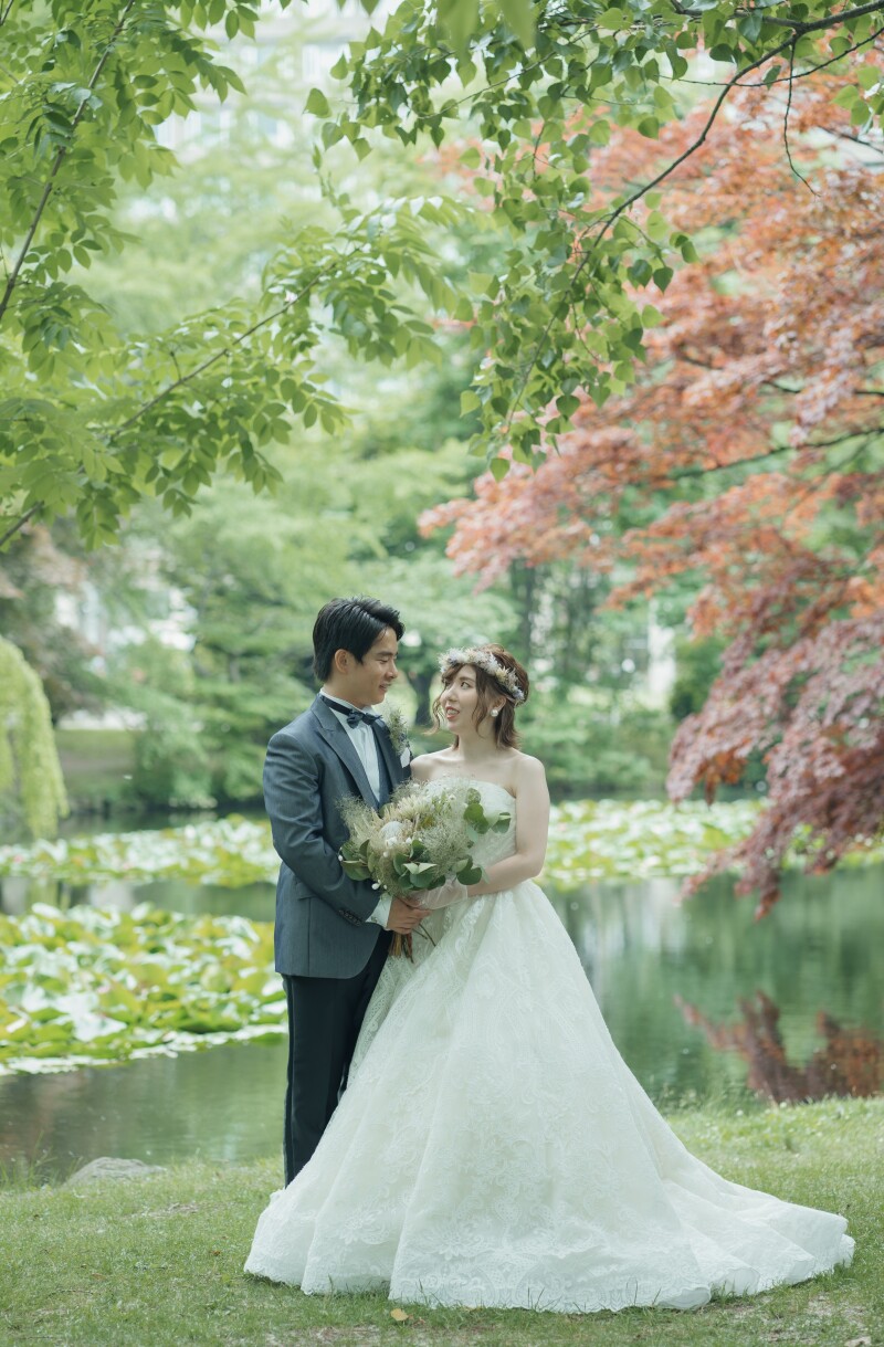 夏の光のチャペルと滝野すずらん公園のお花畑 1