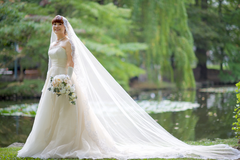 北海道神宮で挙式の境内からオトナの結婚写真を家族、親族で楽しむ