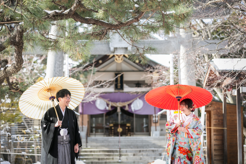 ゲストハウスを貸切、伊弥彦神社で和装たっぷり楽しむ