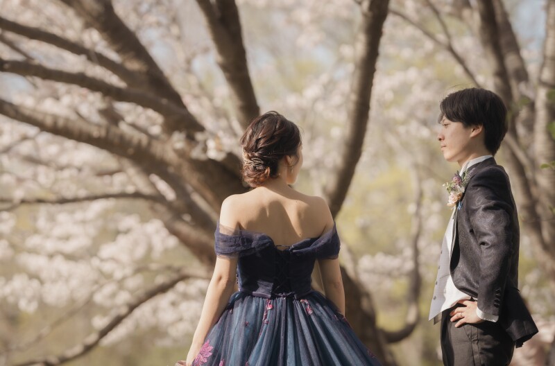 ご姉妹3名オトナフォトご体験のご新婦様桜カラードレスに着替えその２