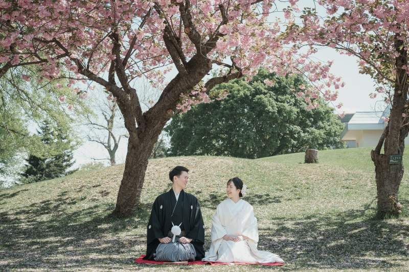 桜の中での撮影ー春だけの儚さが思い出に変わる瞬間ー