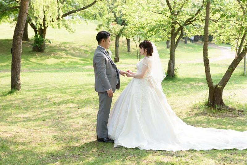 フォトウェディングの中にセレモニーを