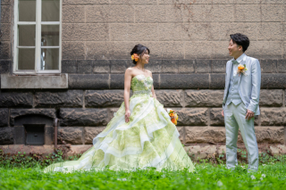 スタンダード歩いて行ける洋装2点でロケーション&洋館、カラードレスで洋館に移動