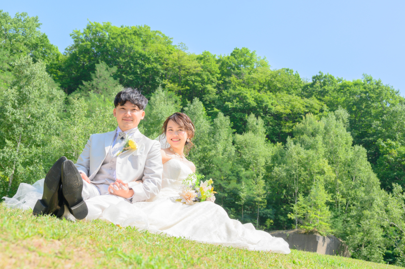 緑が芽吹き始める新緑のフォト
