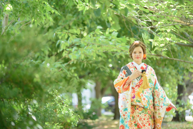 春まち緑が芽吹く頃のフォトウェデイング和装フォト