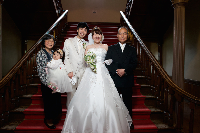 子供と一緒に結婚写真