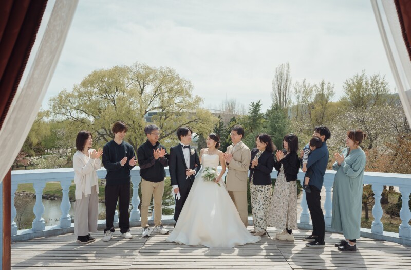 ご姉妹3名オトナフォトご体験のご新婦様桜で洋装2点オトナフォト