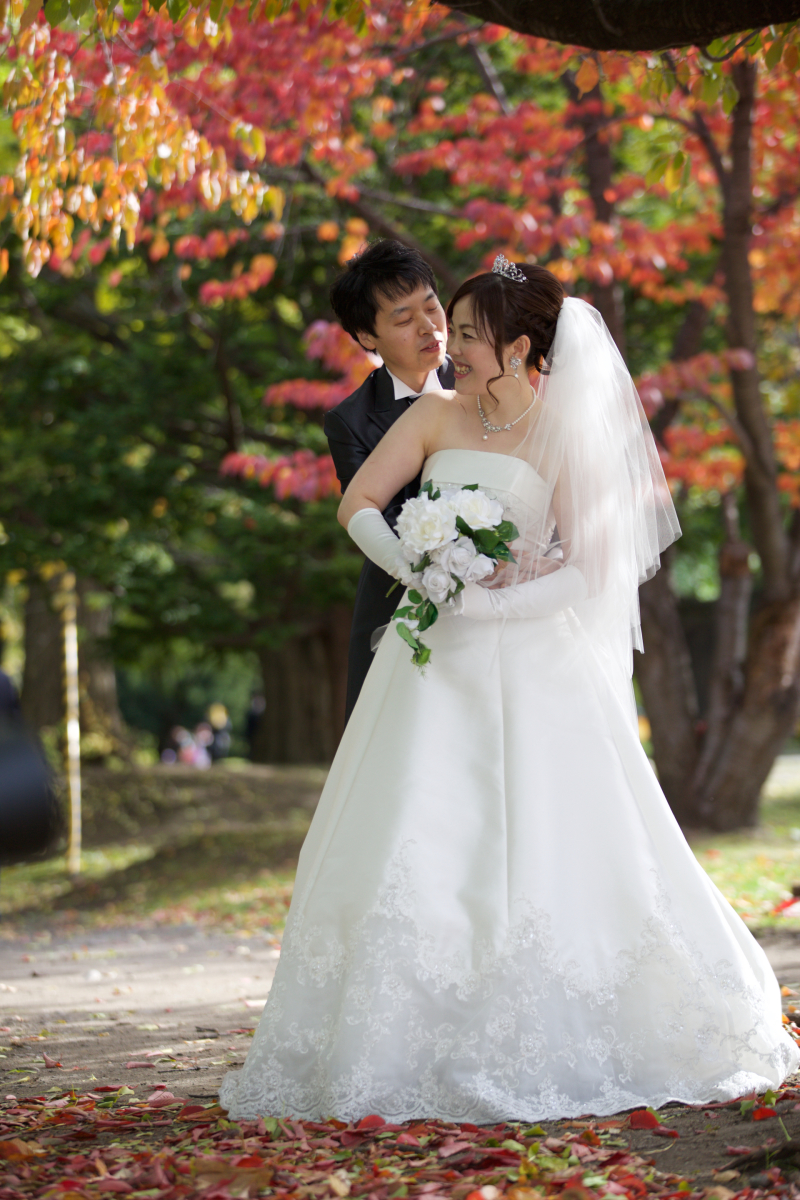 アウトドア大好きのお二人コンセプトは紅葉の中で結婚記念写真撮りたい