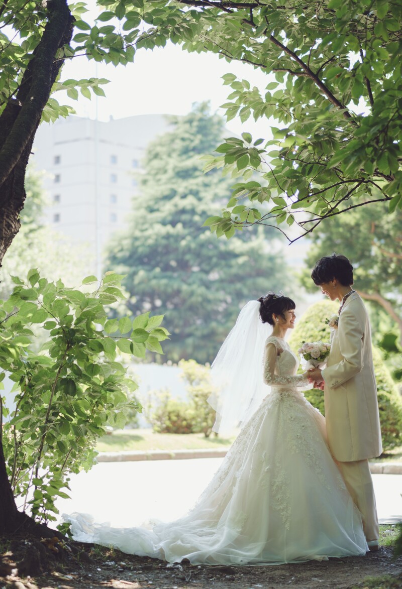 春まち緑が芽吹く頃のフォトウェデイング